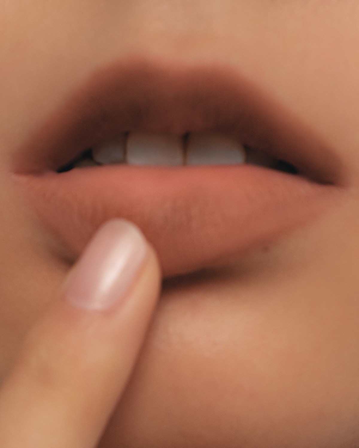 bobe マットリキッドルージュ 306 BUTTER BEIGE