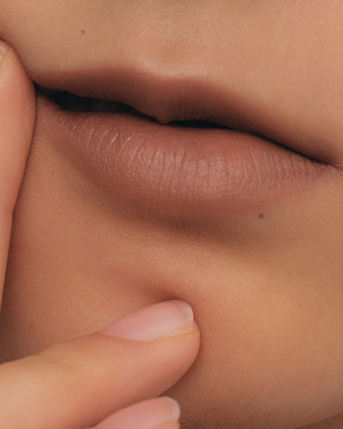 bobe マットリキッドルージュ 308 CHAI BEIGE